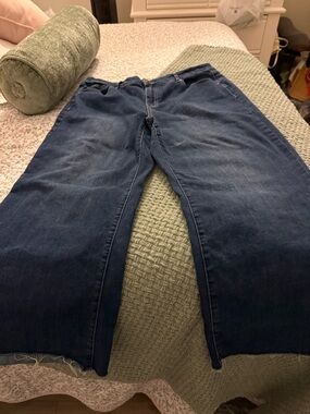 CHARLIE B Women's Straight Leg Jeans in Dark Blue